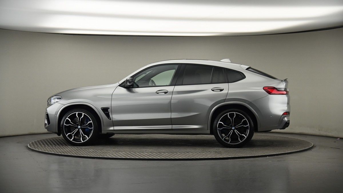 More views of BMW X4 M