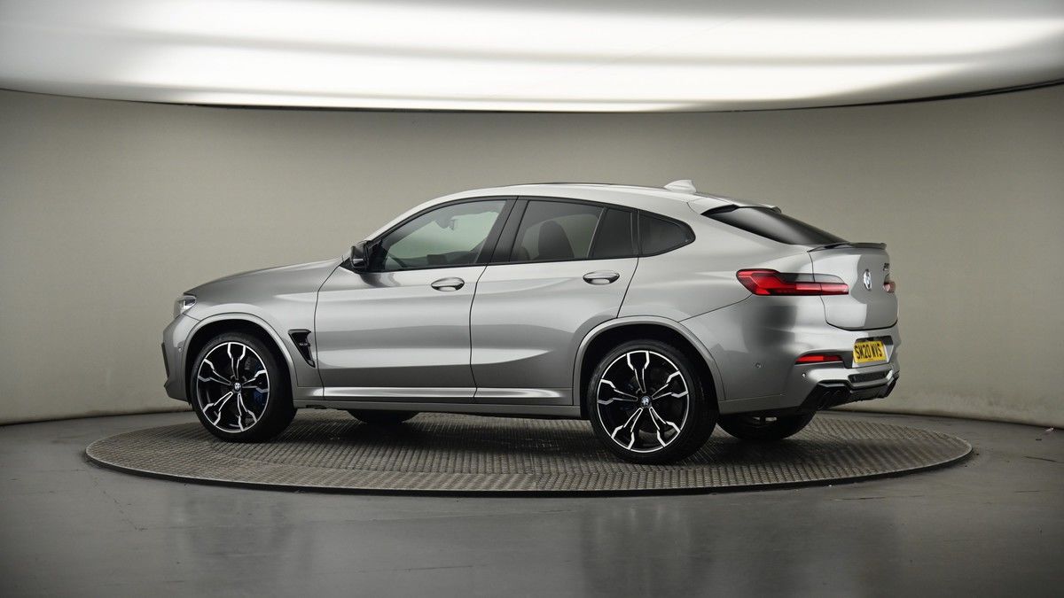 More views of BMW X4 M