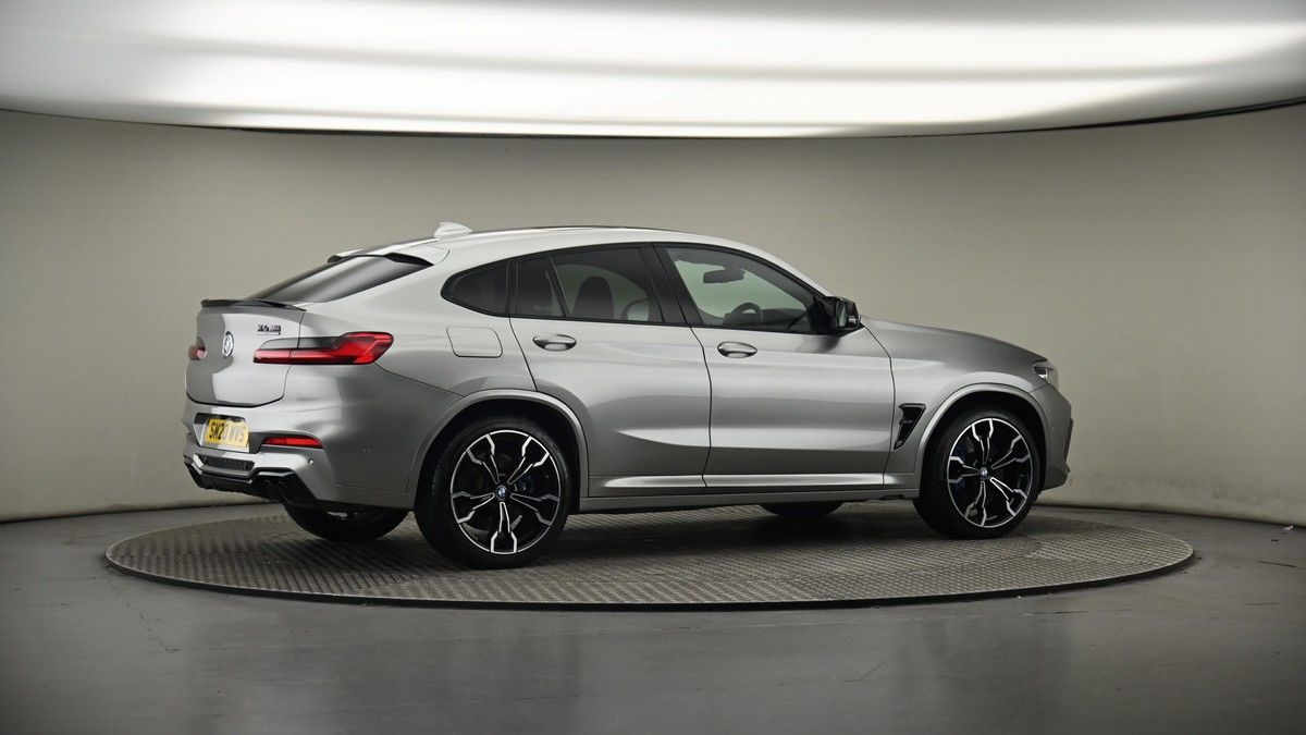 More views of BMW X4 M