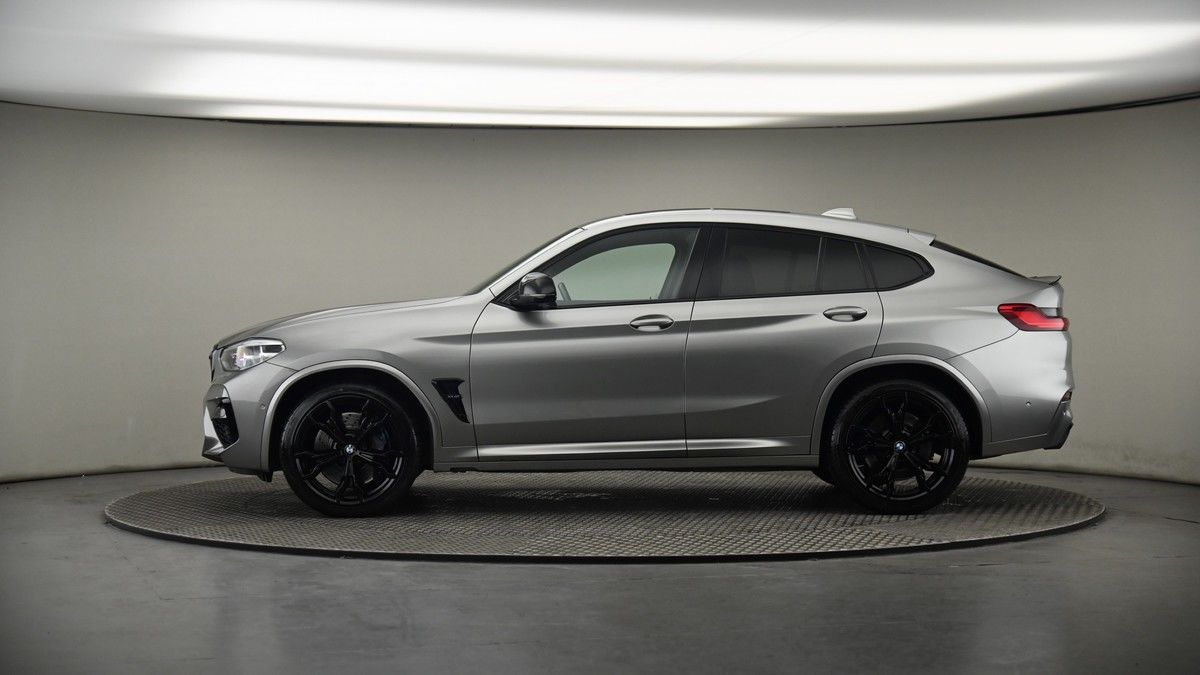 More views of BMW X4 M