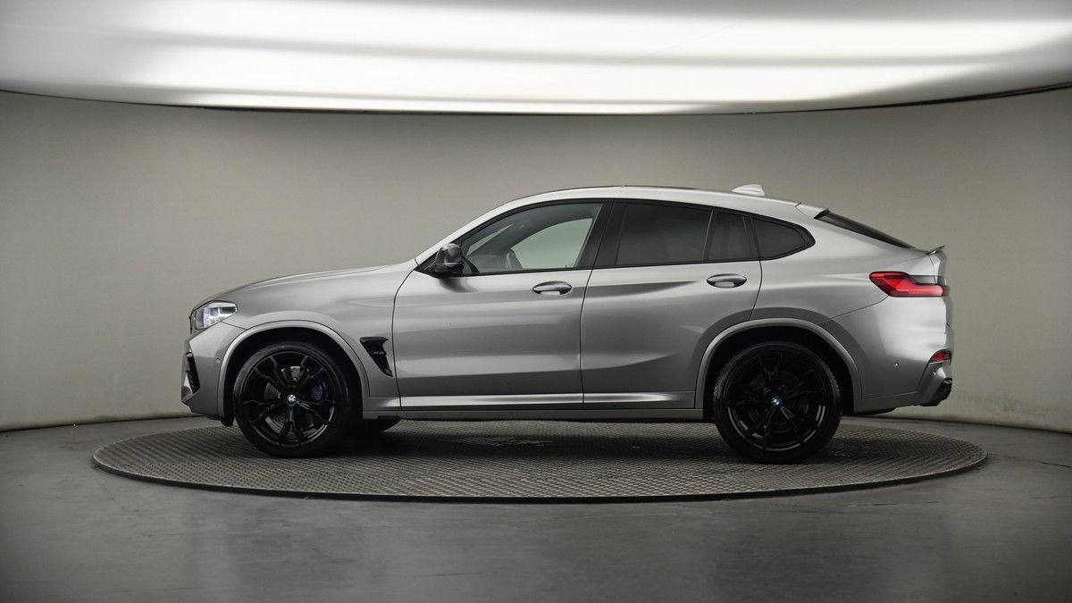 More views of BMW X4 M