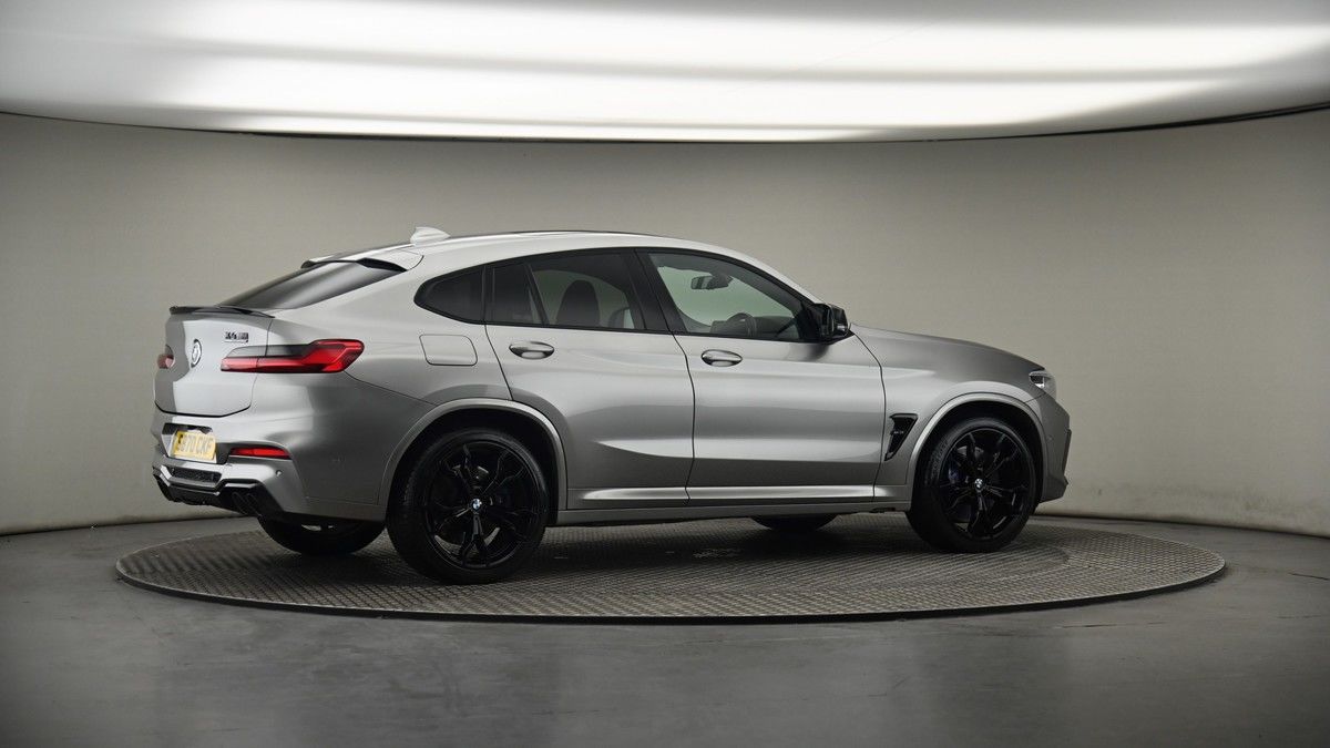 More views of BMW X4 M