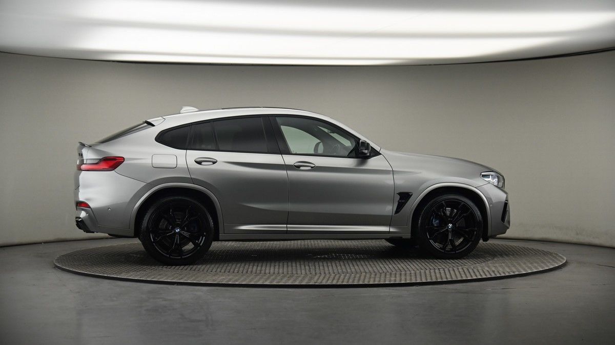 More views of BMW X4 M