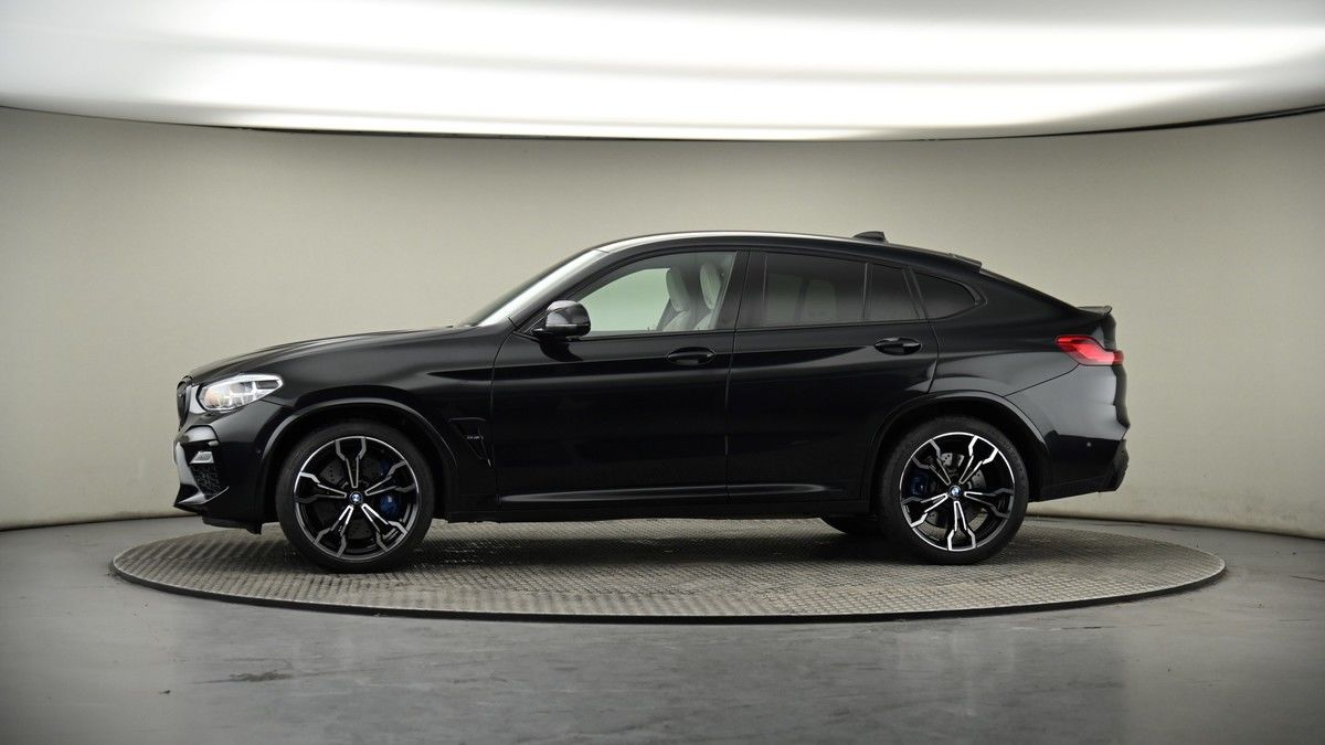 More views of BMW X4 M