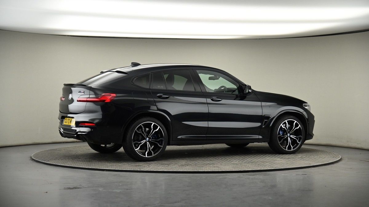 More views of BMW X4 M