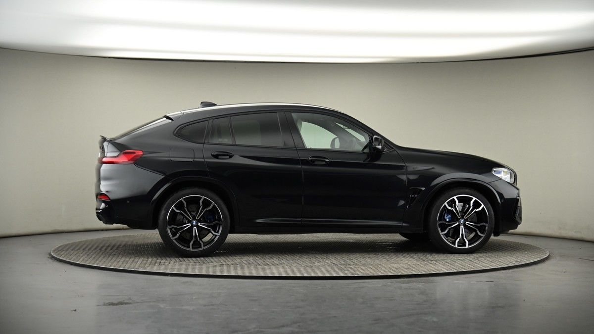 More views of BMW X4 M