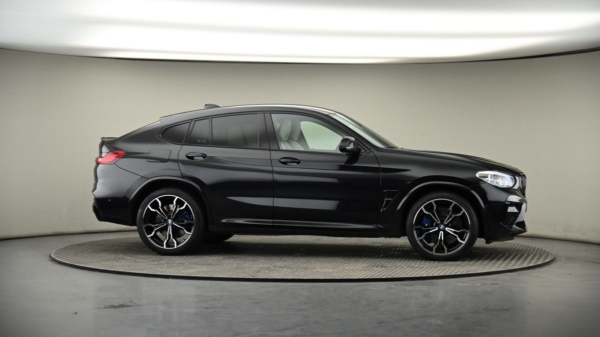 More views of BMW X4 M