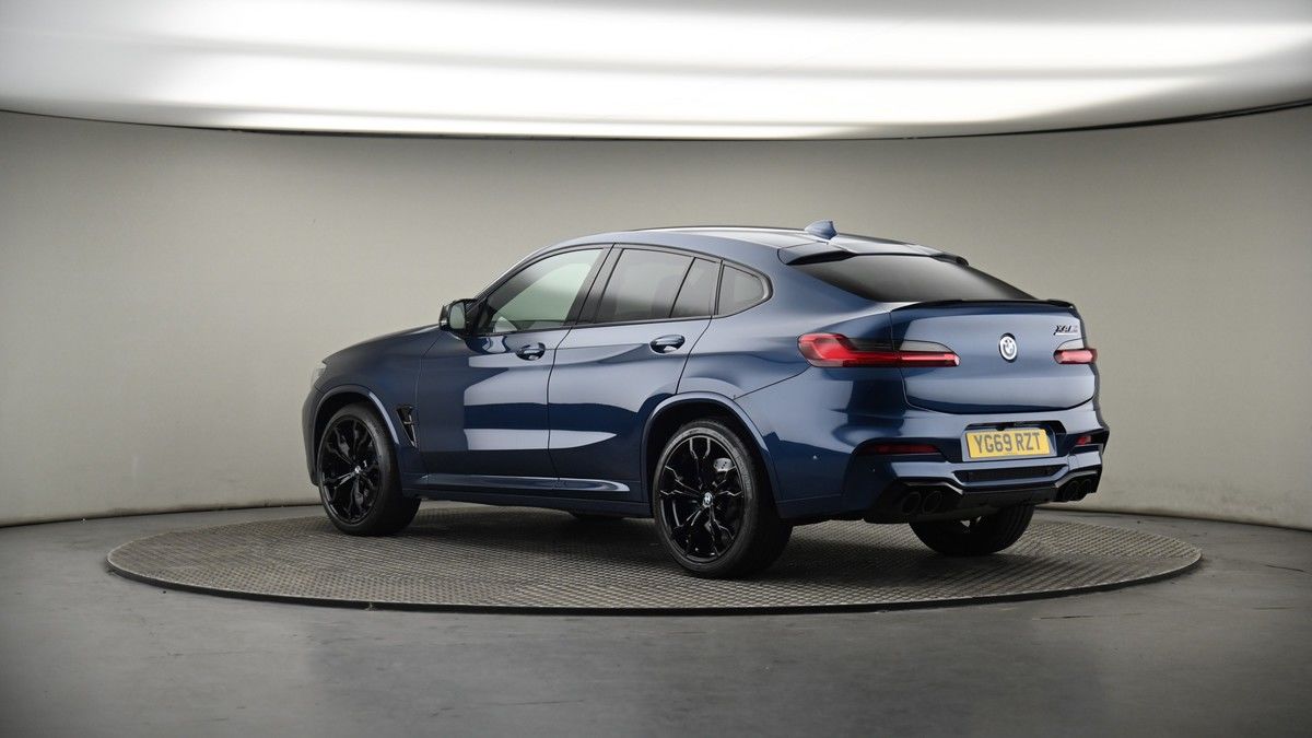 More views of BMW X4 M