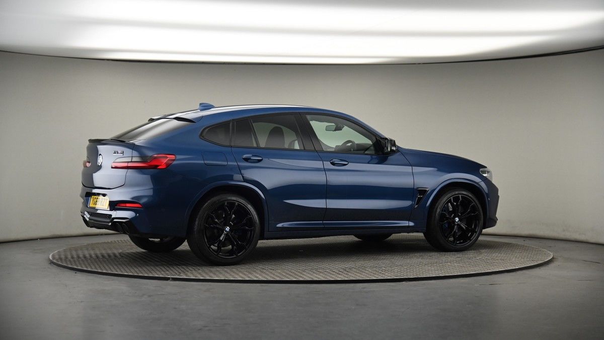 More views of BMW X4 M