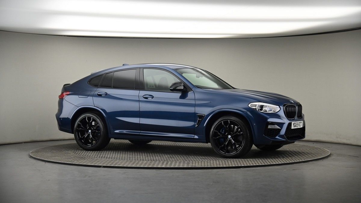 More views of BMW X4 M