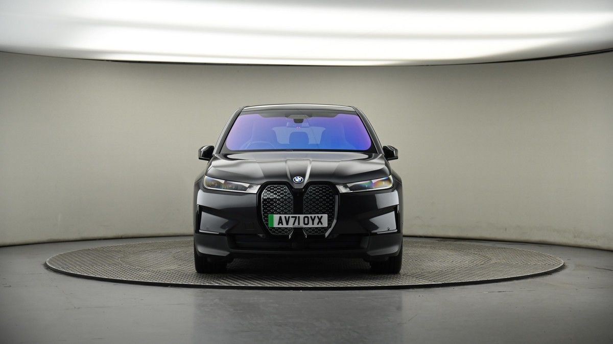 BMW iX Image 18