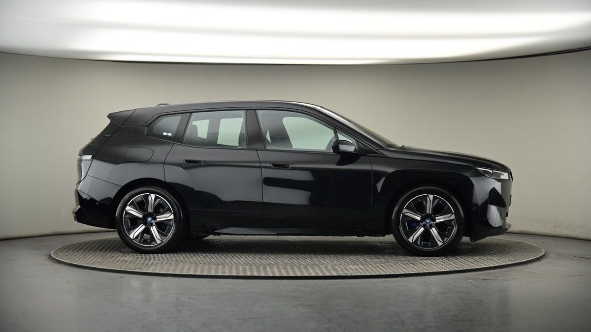 More views of BMW iX