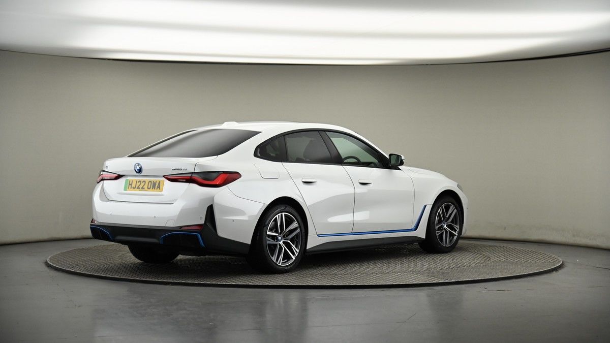 BMW i4 Image 7