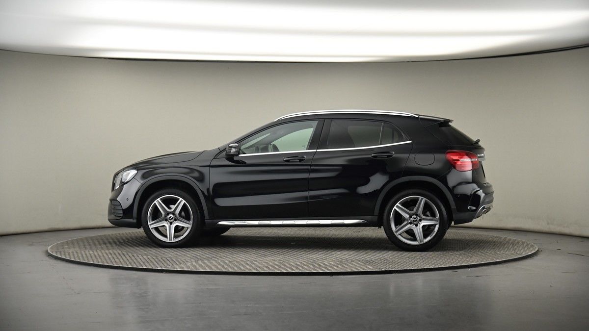 More views of Mercedes-Benz GLA