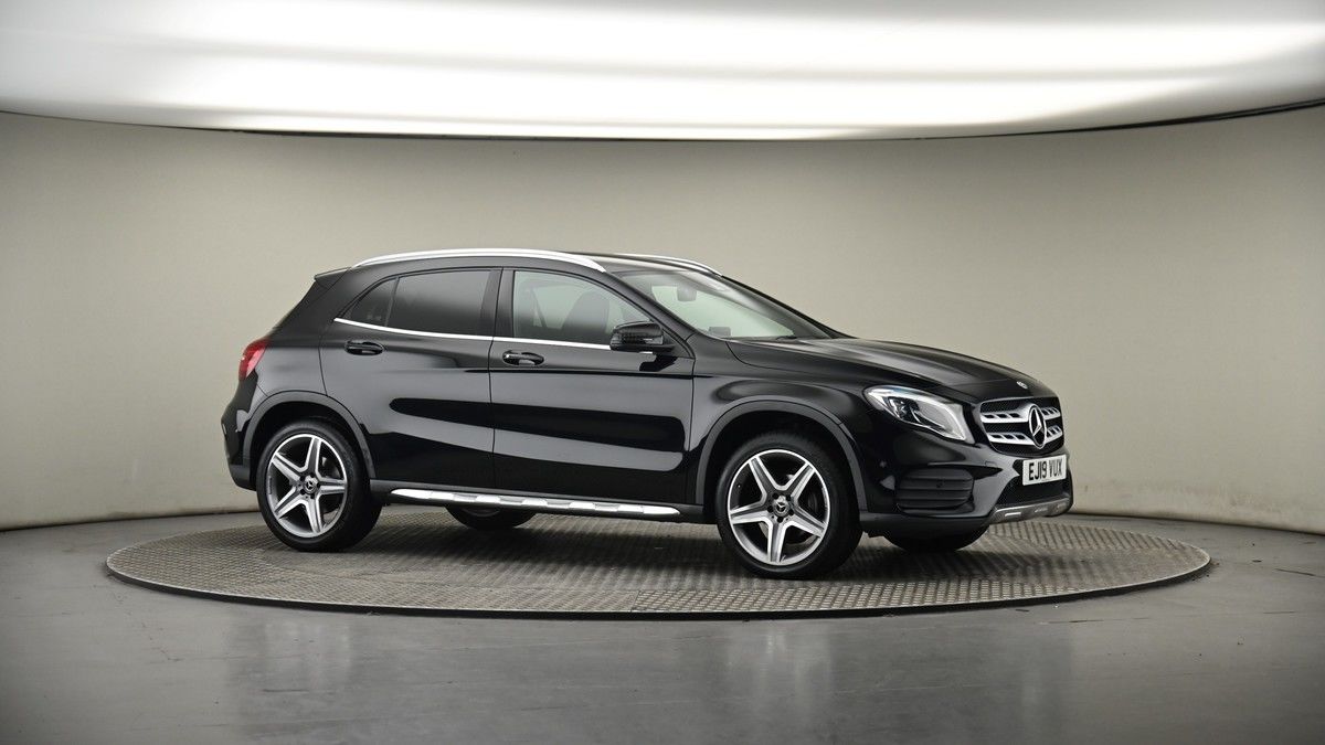 More views of Mercedes-Benz GLA