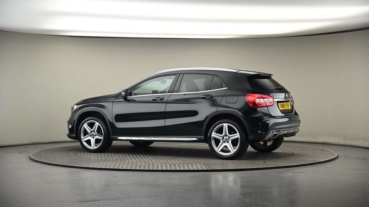 More views of Mercedes-Benz GLA