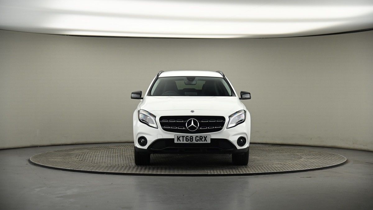 Mercedes-Benz GLA Image 17