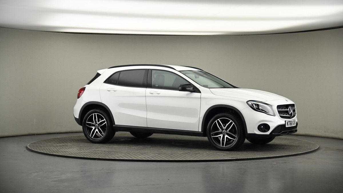 Mercedes-Benz GLA Image 5