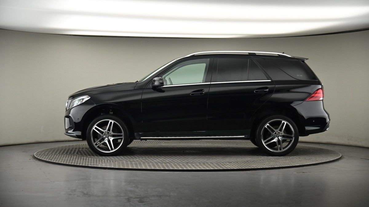 Mercedes-Benz GLE Image 19