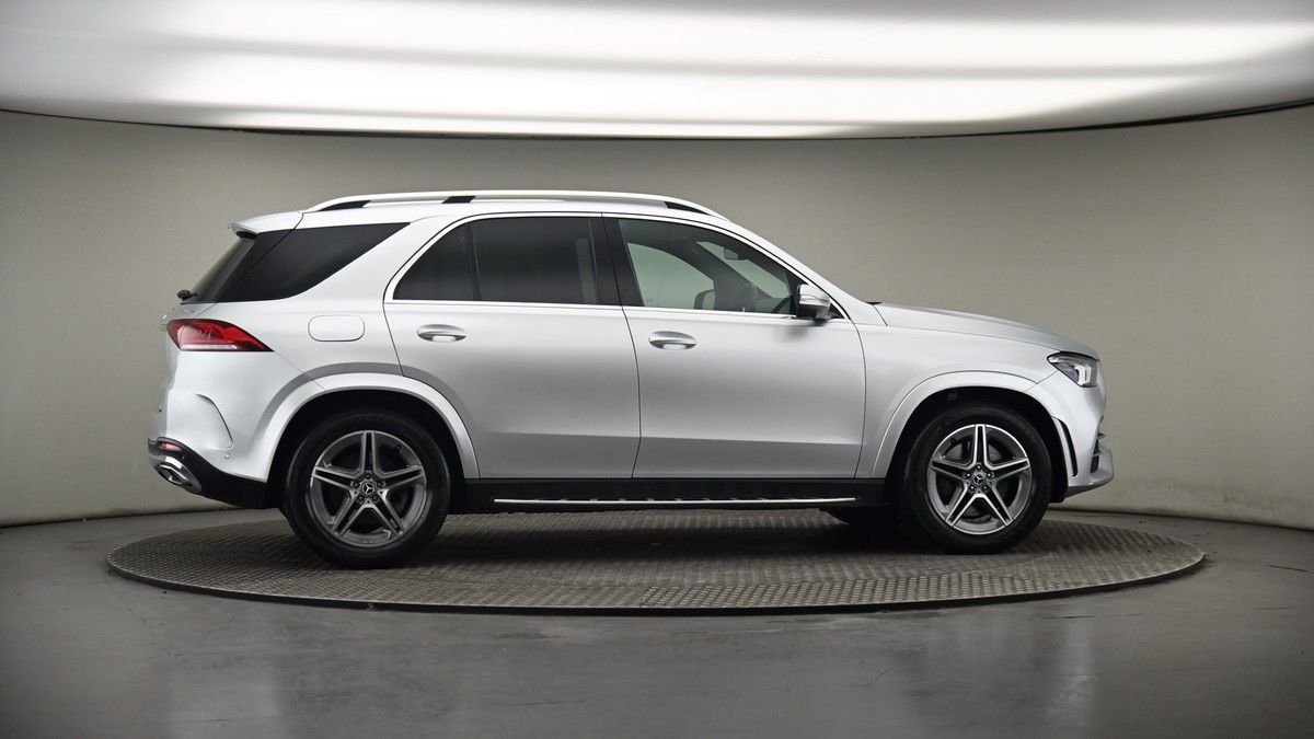 More views of Mercedes-Benz GLE