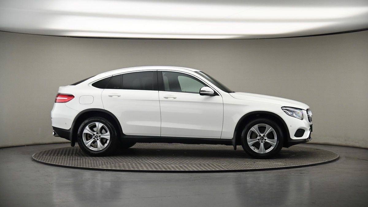 More views of Mercedes-Benz GLC