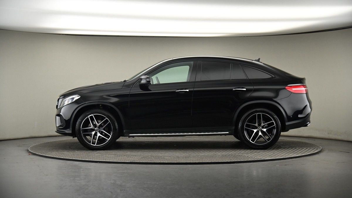 Mercedes-Benz GLE Image 19