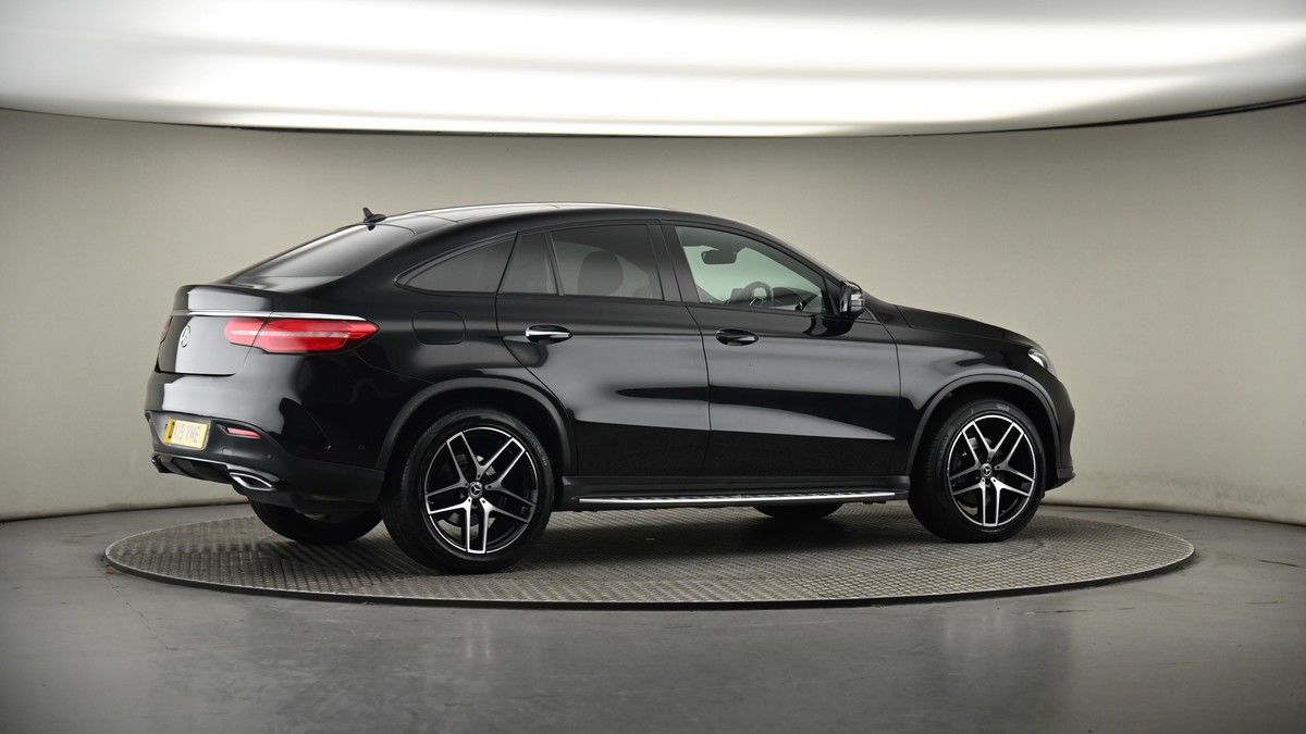 More views of Mercedes-Benz GLE