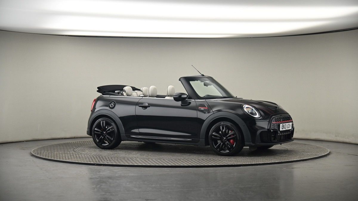 MINI Convertible Image 12