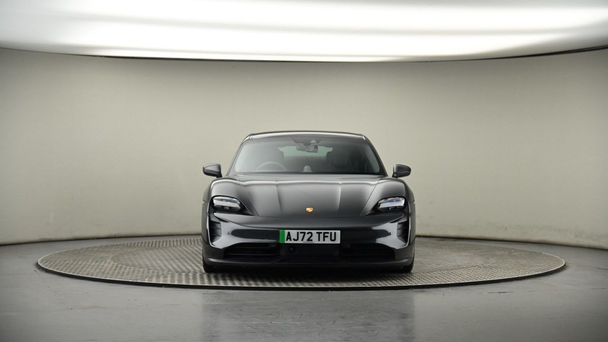 Porsche Taycan Image 18