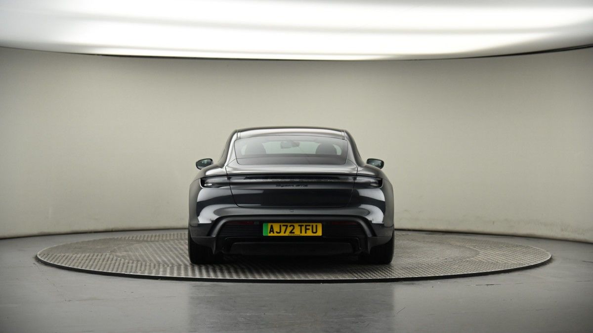 Porsche Taycan Image 17