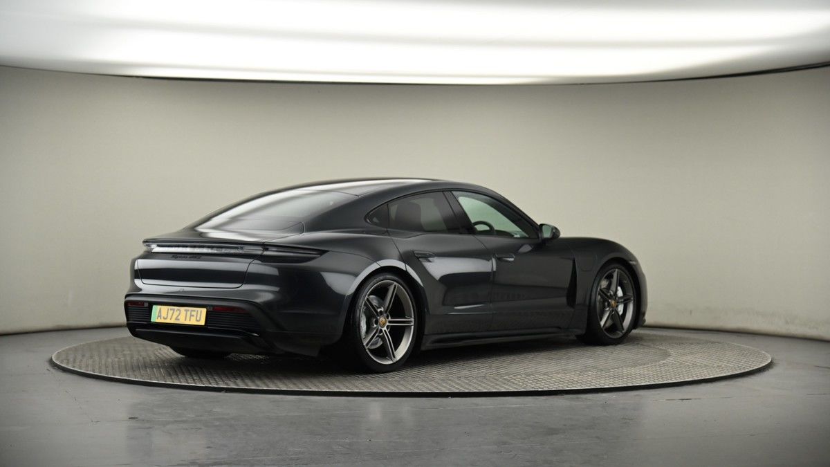 Porsche Taycan Image 7