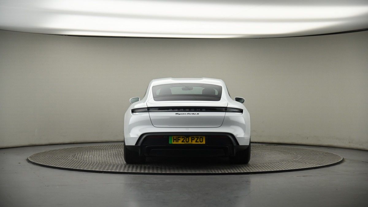 Porsche Taycan Image 17