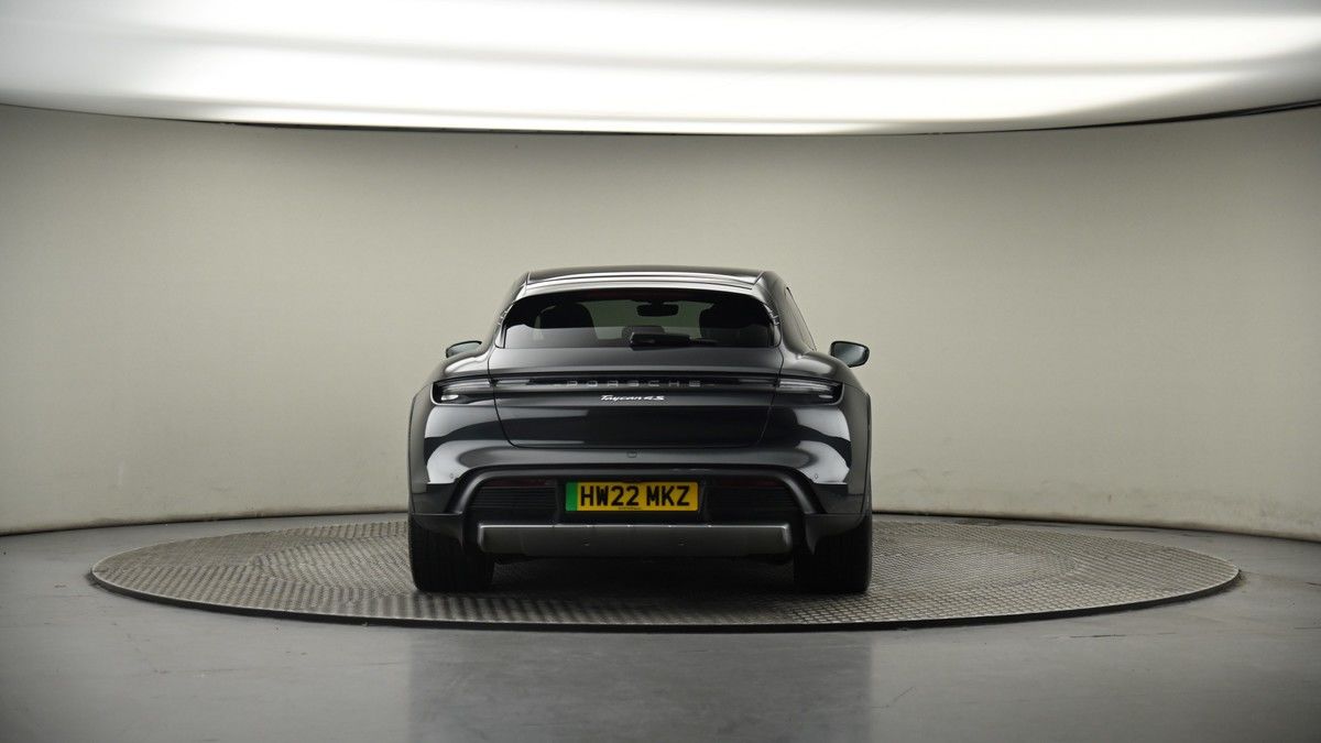 Porsche Taycan Image 16