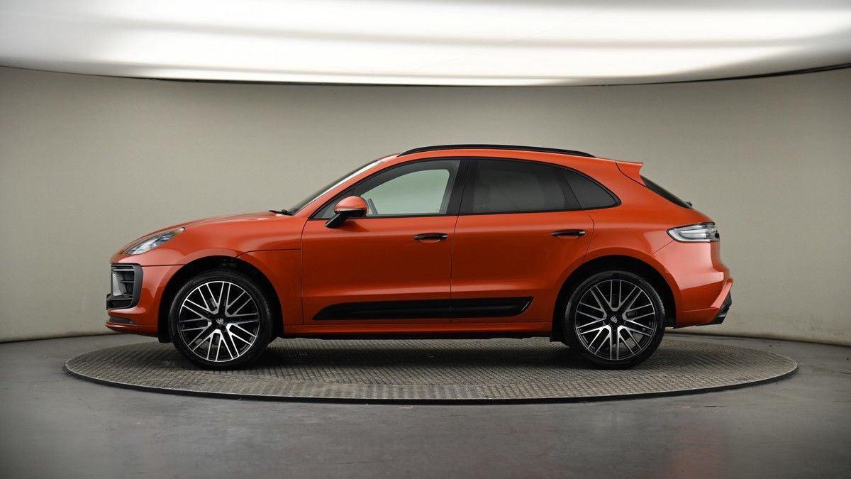 Porsche Macan Image 19