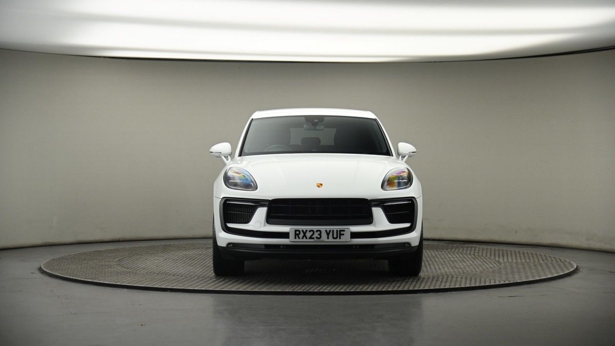 Porsche Macan Image 18