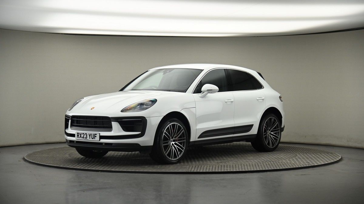 More views of Porsche Macan