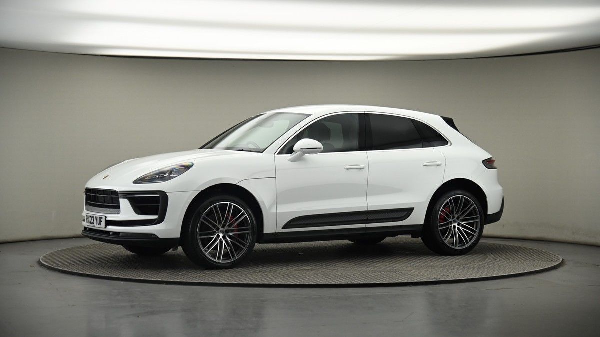 More views of Porsche Macan