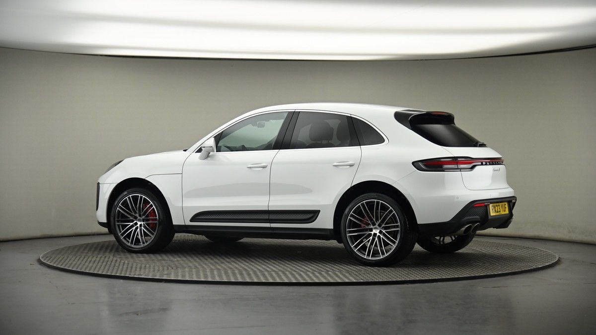 More views of Porsche Macan