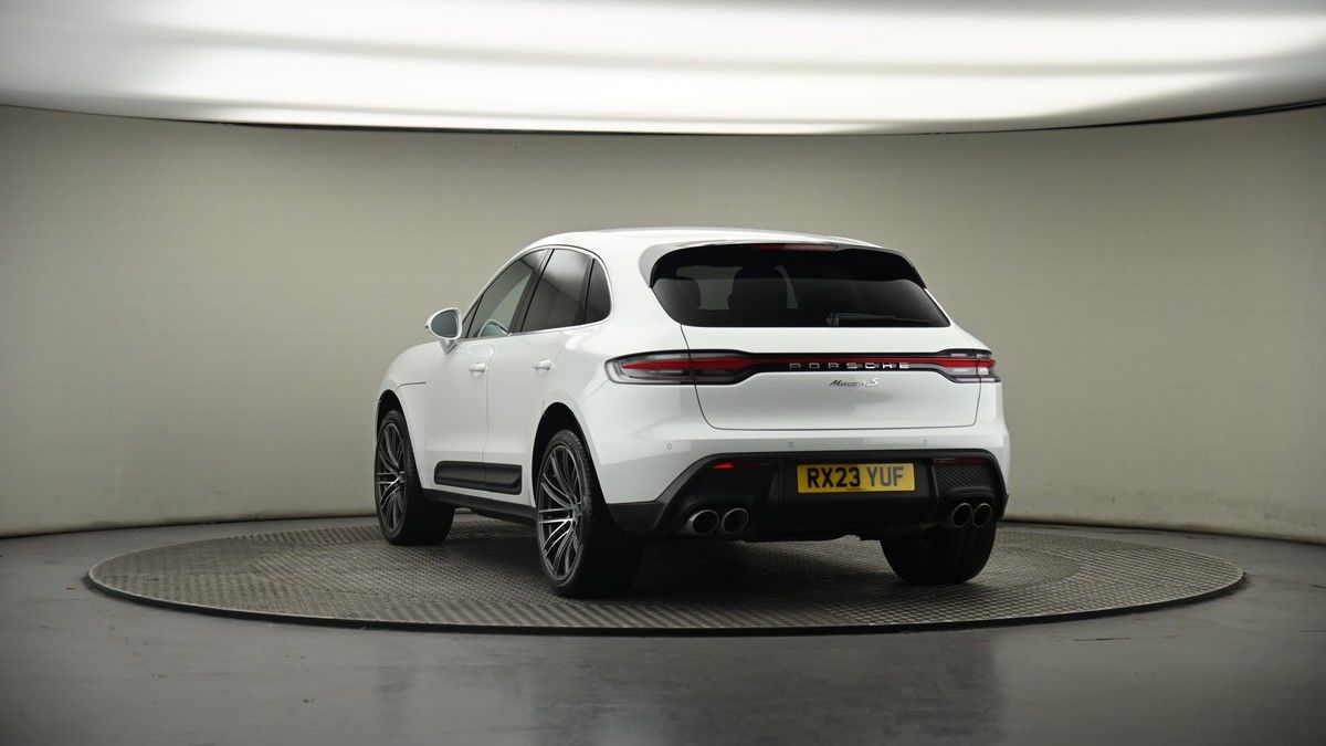 More views of Porsche Macan