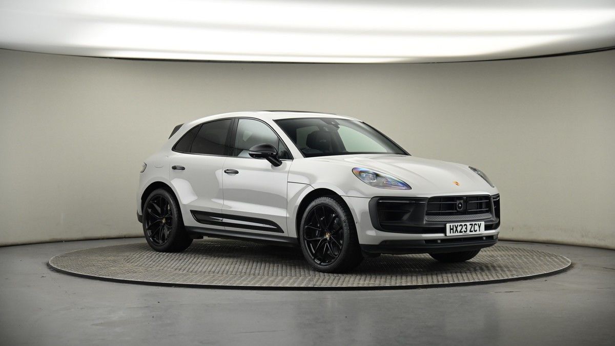 More views of Porsche Macan