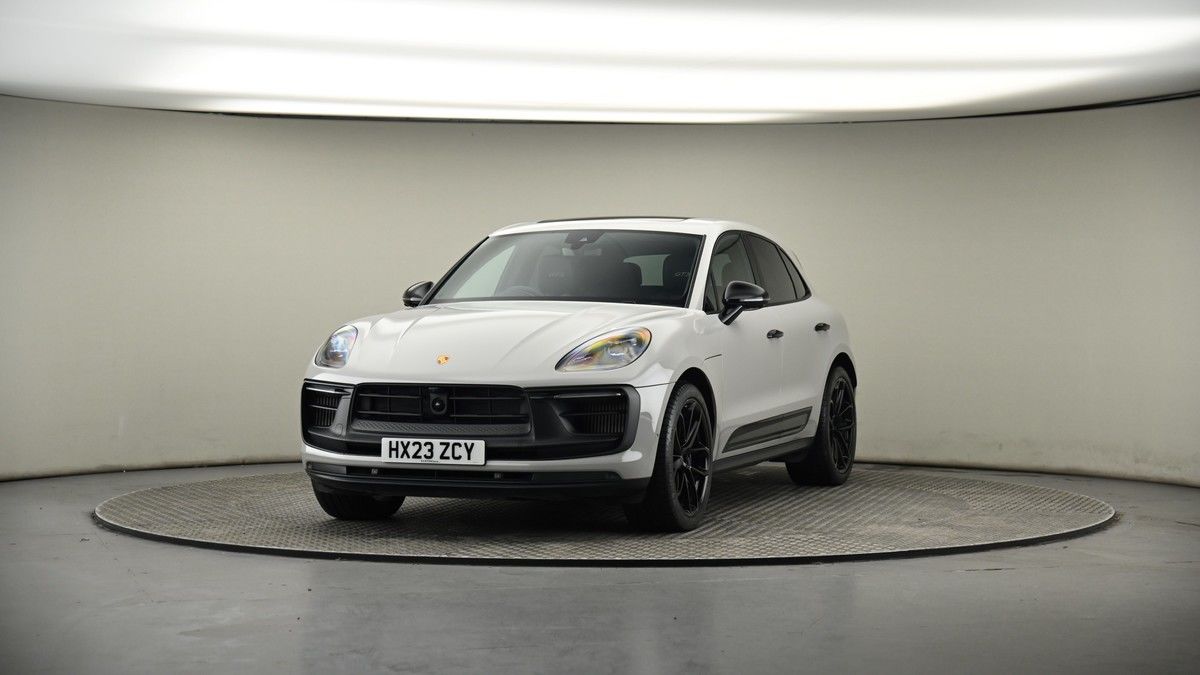 More views of Porsche Macan