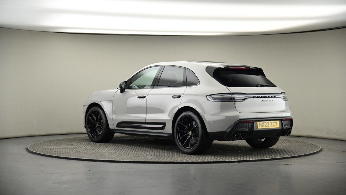 More views of Porsche Macan