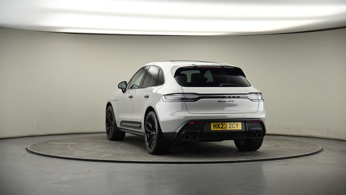 More views of Porsche Macan