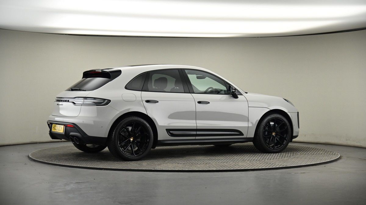 More views of Porsche Macan