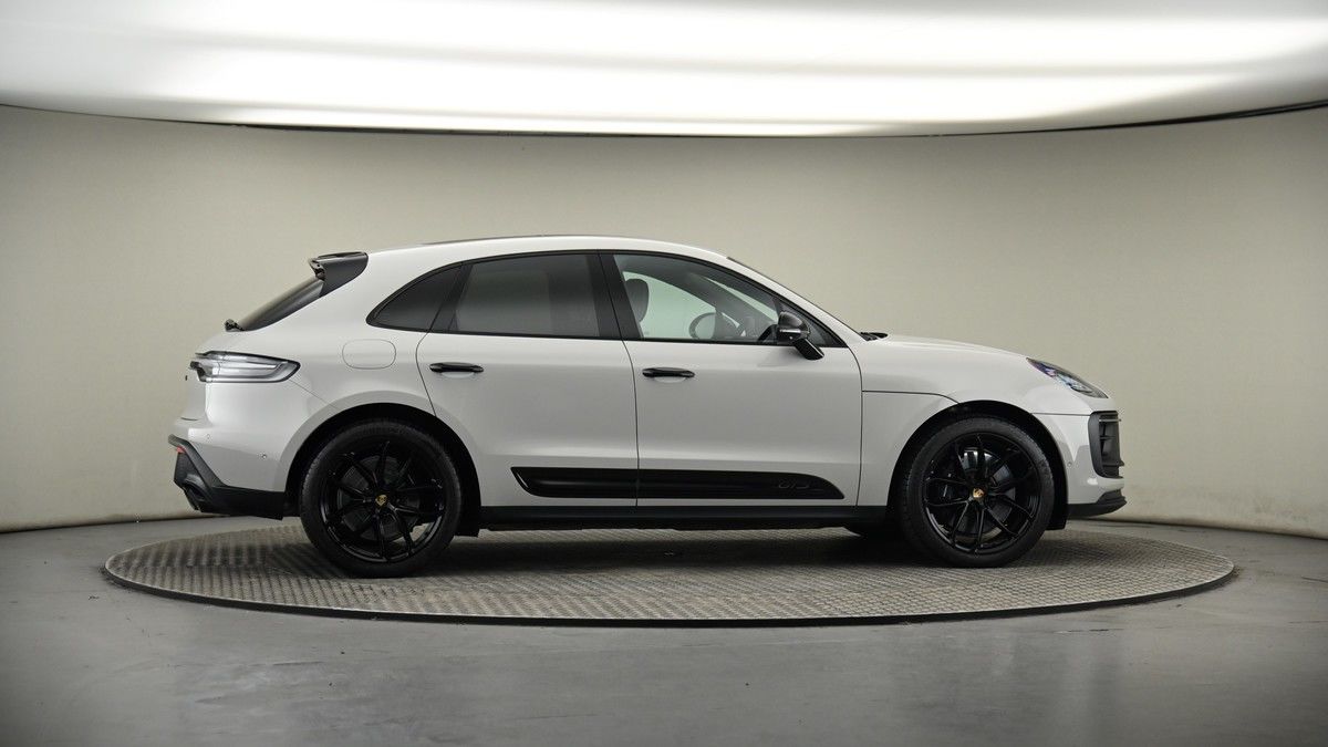 More views of Porsche Macan