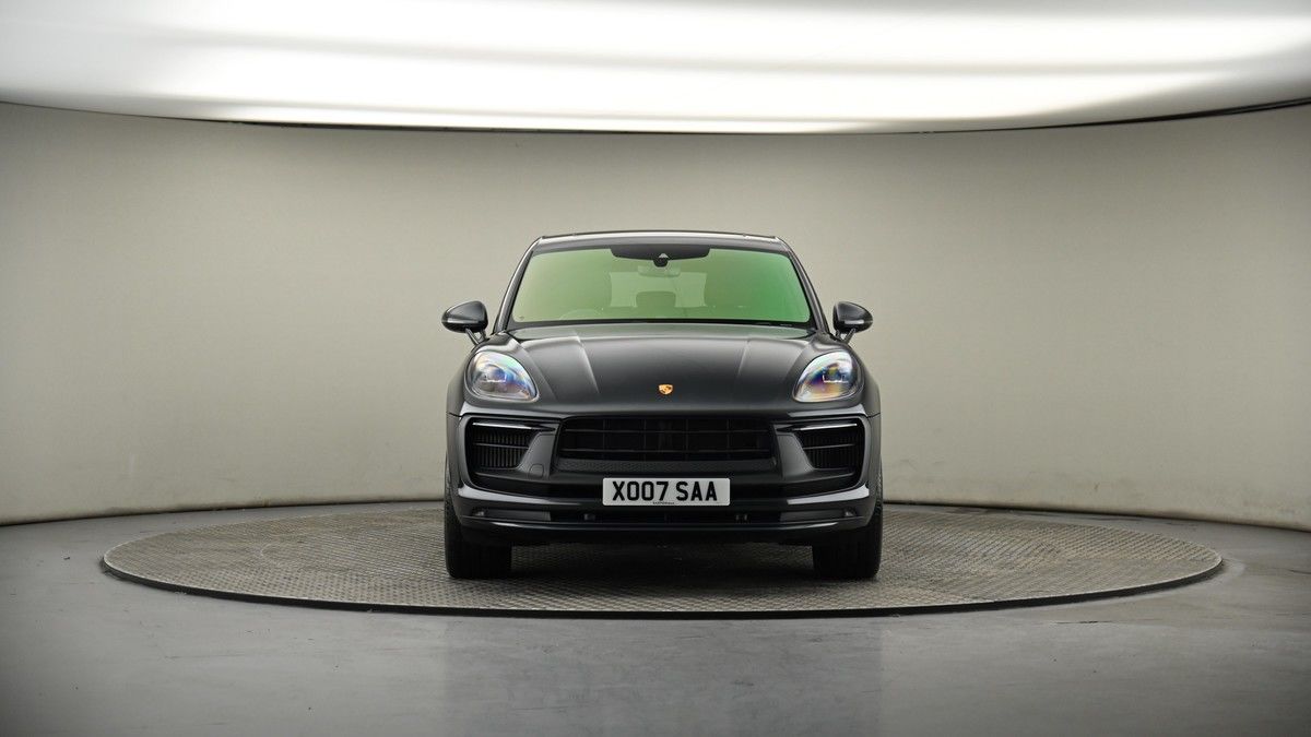 Porsche Macan Image 18