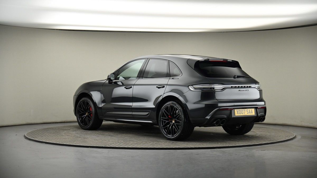 More views of Porsche Macan