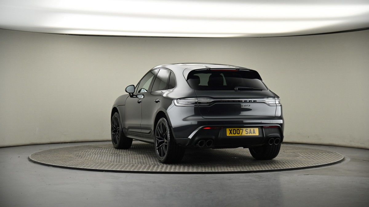 More views of Porsche Macan