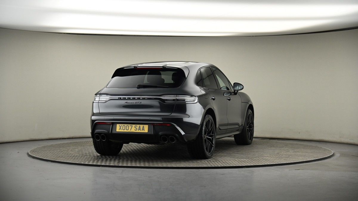 More views of Porsche Macan