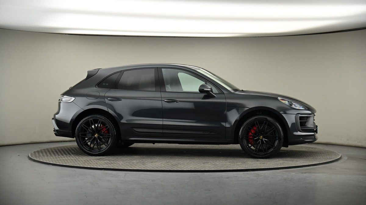 More views of Porsche Macan